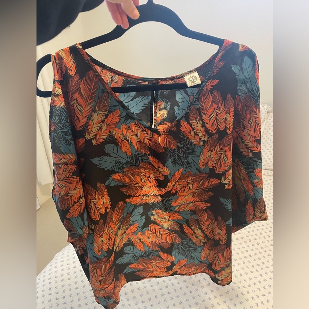 Urban outfitters brand I.ner, size medium, fits large/flowy. Like new!